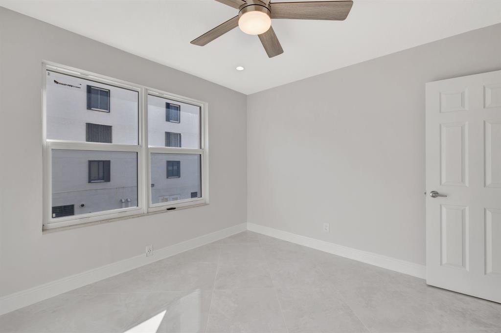 2400 Ne 33rd Avenue - Photo 17