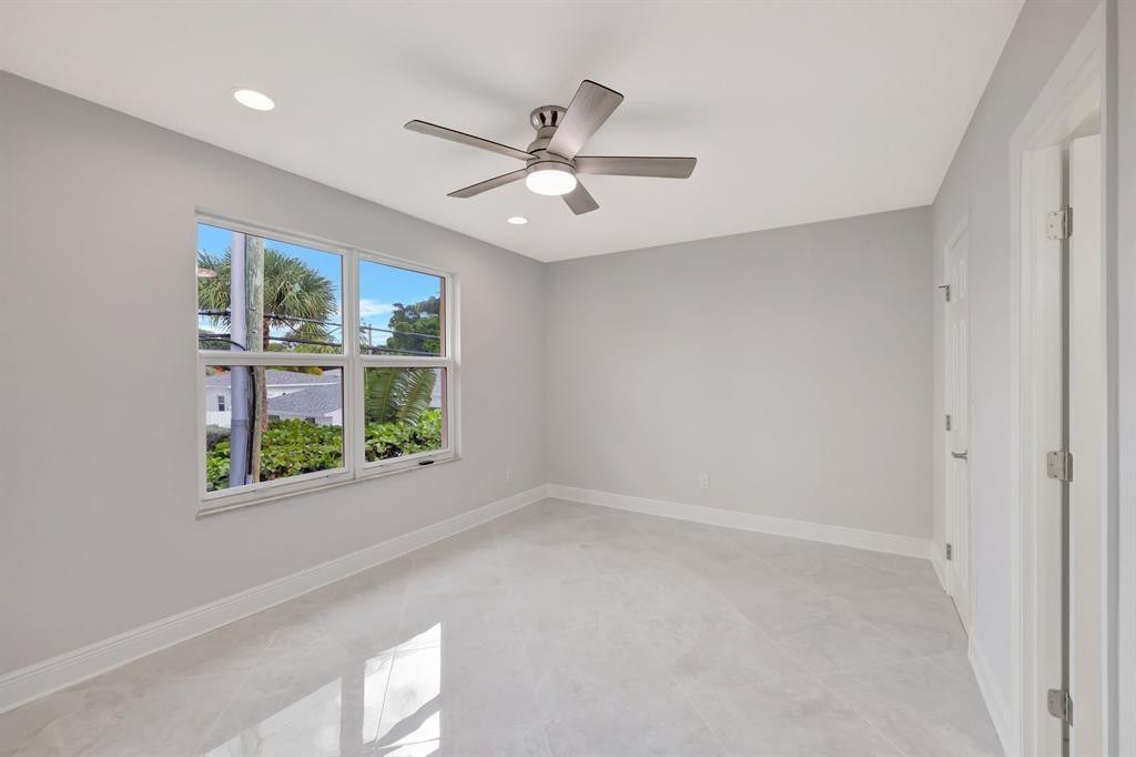 2400 Ne 33rd Avenue - Photo 11