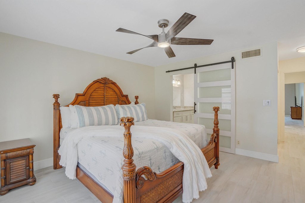 584 Se 20th Avenue - Photo 22