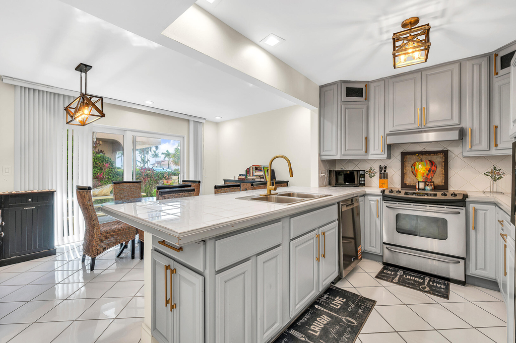 584 Se 20th Avenue - Photo 12