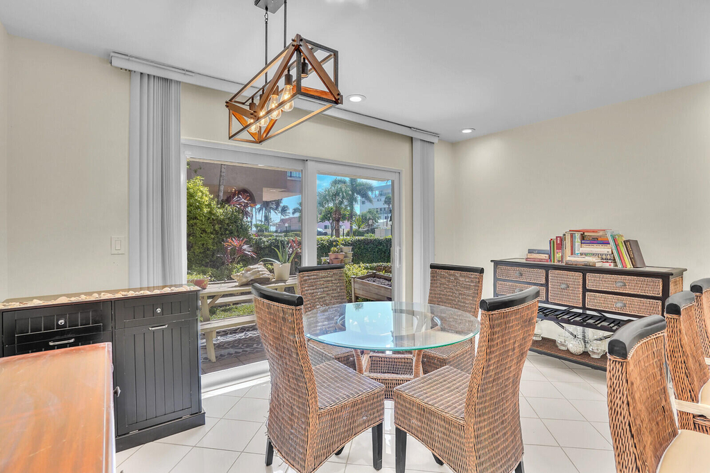 584 Se 20th Avenue - Photo 14