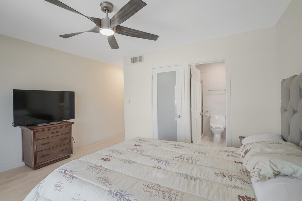 584 Se 20th Avenue - Photo 15