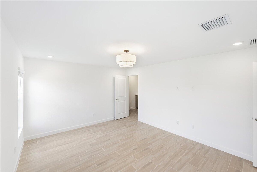 6331 Windwood Way - Photo 17