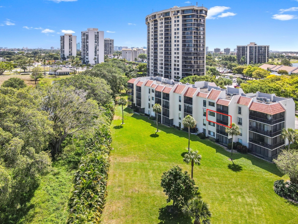 2500 Presidential Way - Photo 17