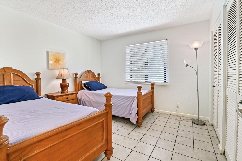2500 Presidential Way - Photo 8