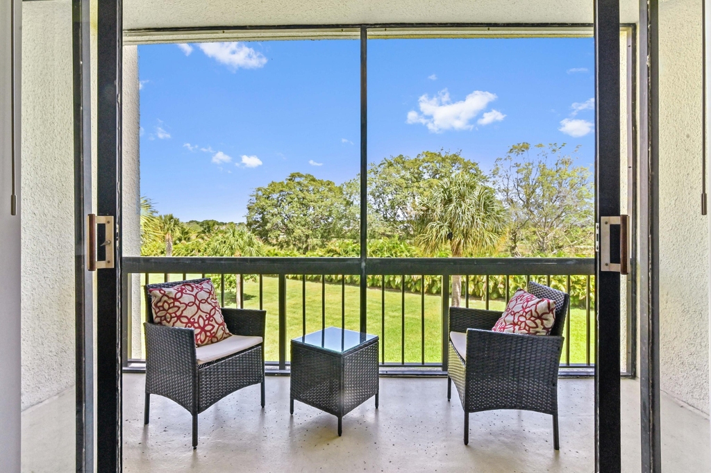 2500 Presidential Way - Photo 11