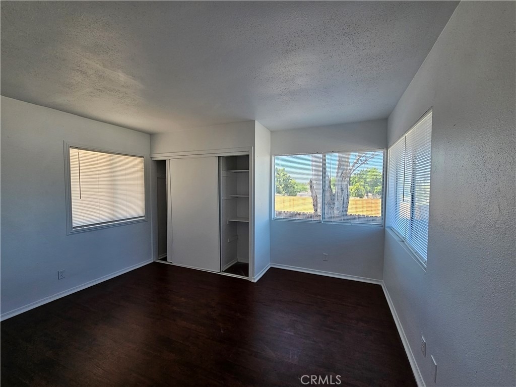 66051 3rd - Photo 8