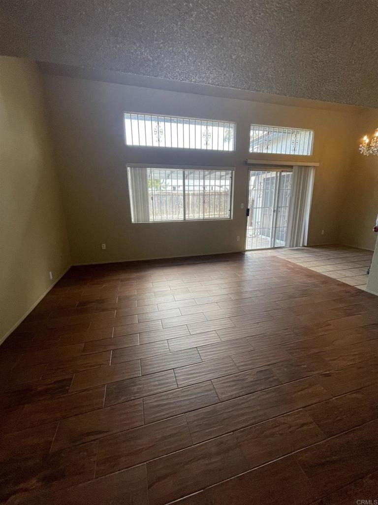 1729 Hollister Street - Photo 2