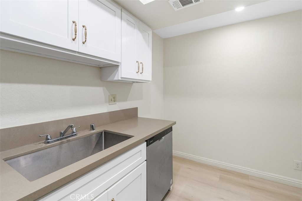 8210 Rancheria Dr - Photo 14