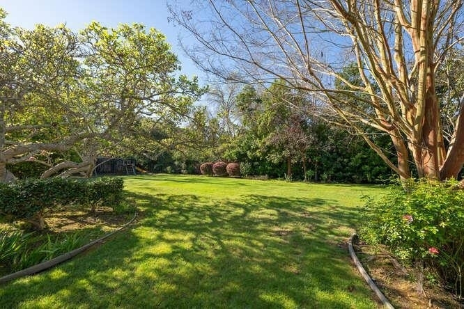 1 Adam Way - Photo 12