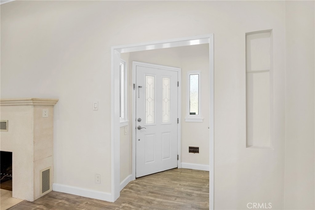 1635 Grandview Avenue - Photo 3