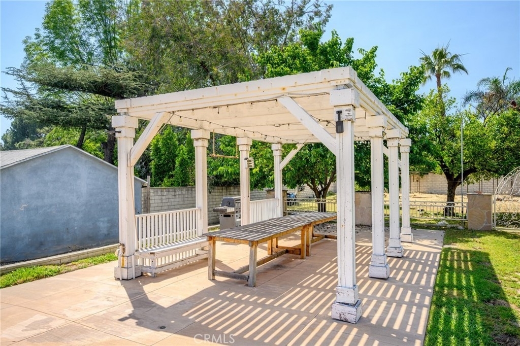 1635 Grandview Avenue - Photo 32