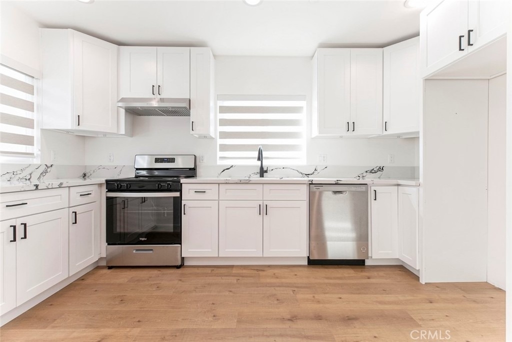12340 Lull Street - Photo 9