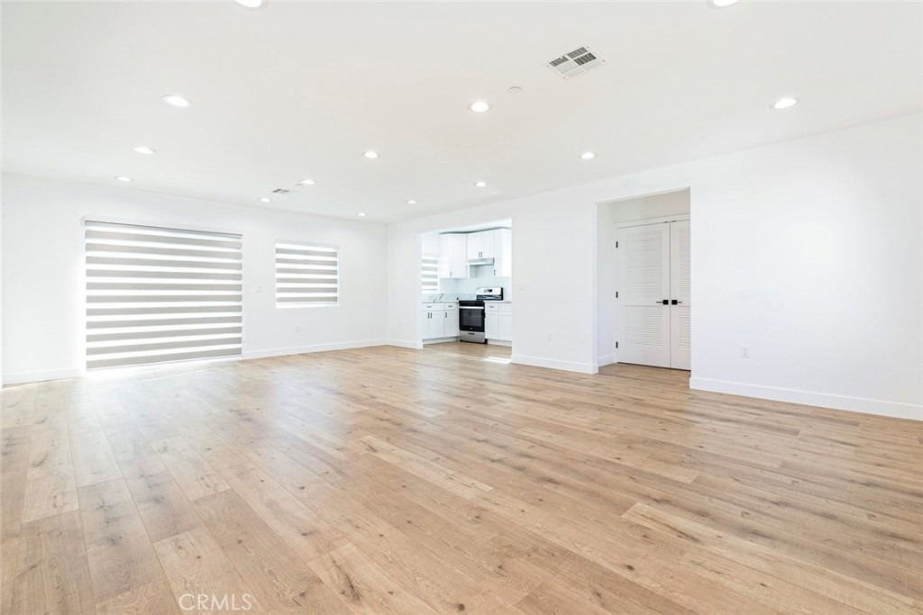 12340 Lull Street - Photo 6