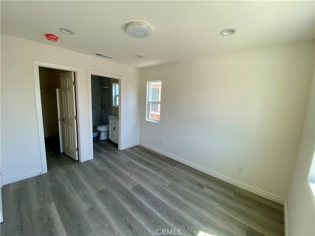 4924 Stewart Ave - Photo 8