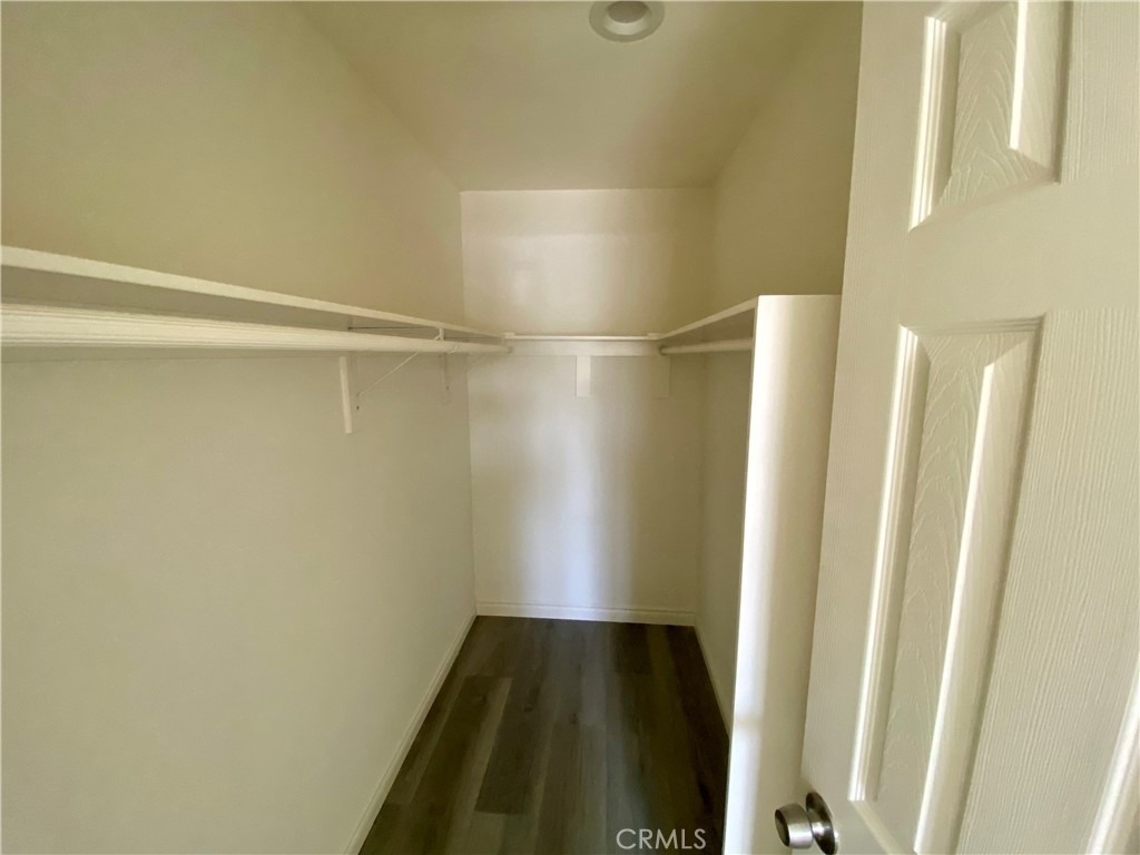 4924 Stewart Ave - Photo 10