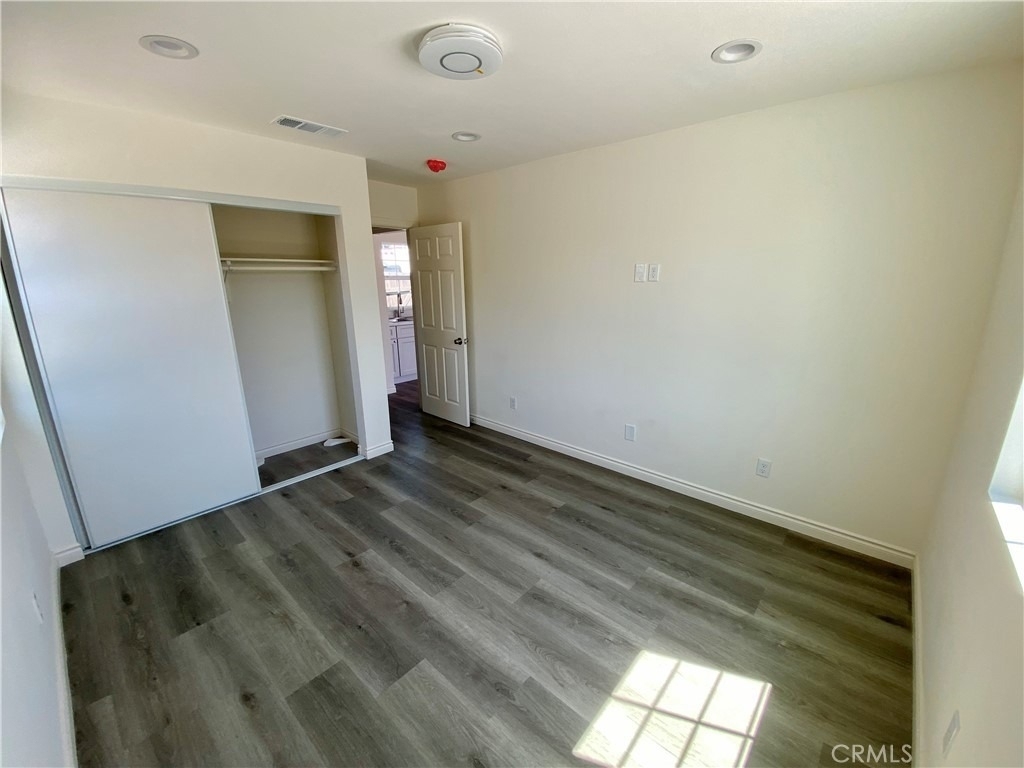 4924 Stewart Ave - Photo 7