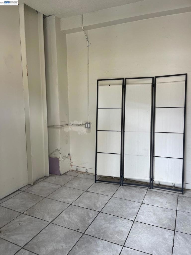 22622 Mission Blvd - Photo 8