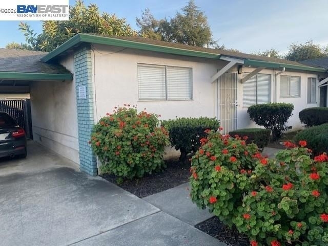 37235 Cedar Blvd - Photo 3
