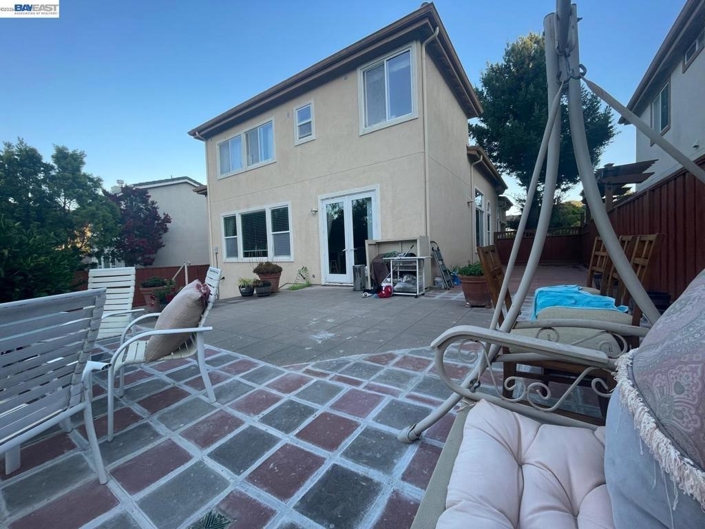 1013 Ridgeview Dr - Photo 2