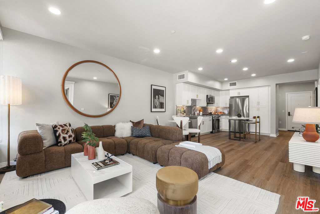 7428 Santa Monica Boulevard - Photo 16
