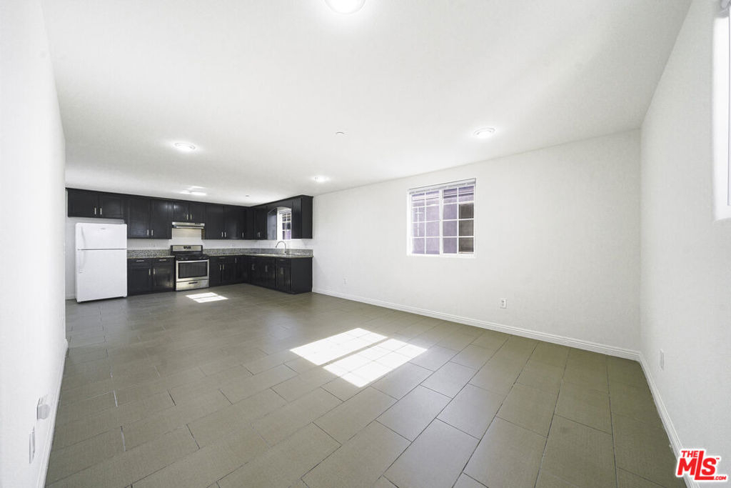 10952 Wilmington Avenue - Photo 22