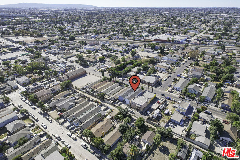 10952 Wilmington Avenue - Photo 17