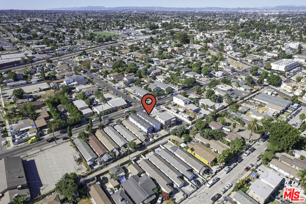 10952 Wilmington Avenue - Photo 16