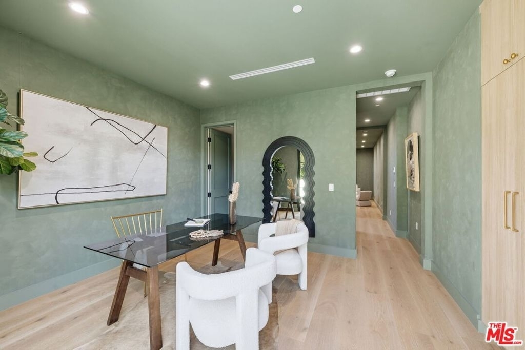 16643 Addison Street - Photo 23