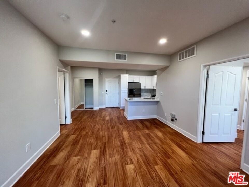 5553 W 6th Street - Photo 5