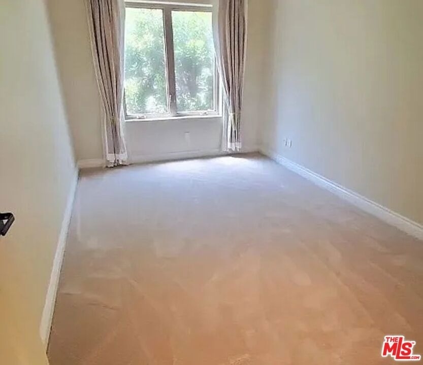 1135 S Shenandoah Street - Photo 16