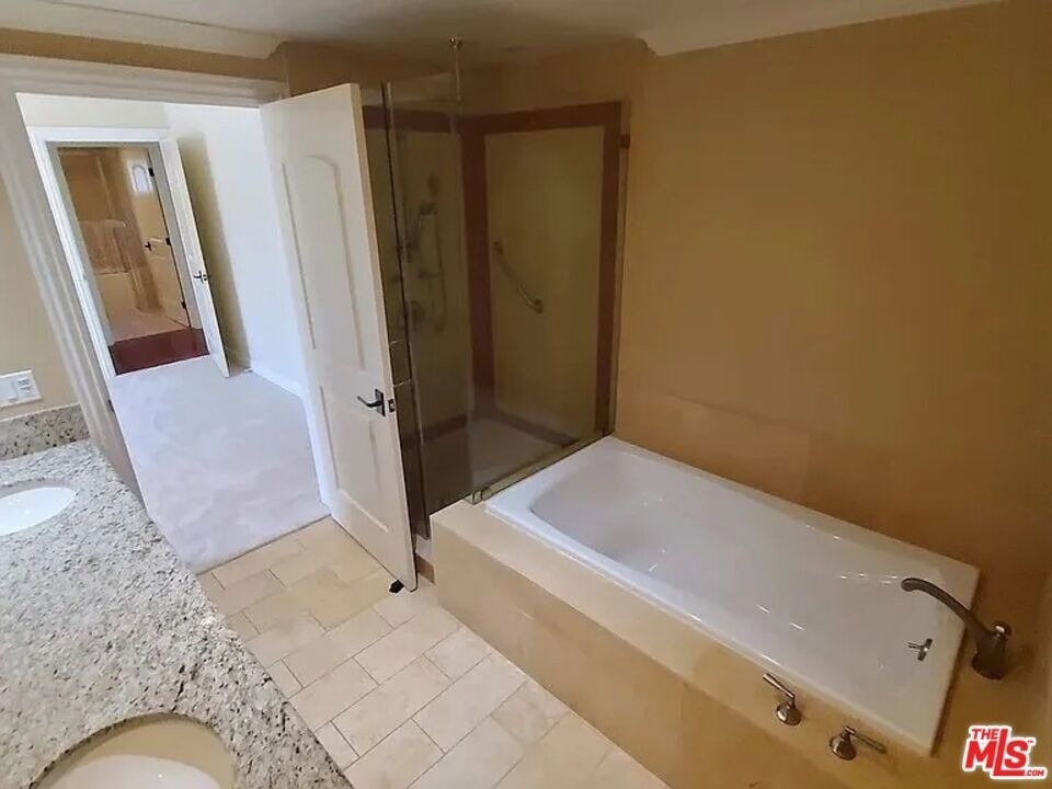 1135 S Shenandoah Street - Photo 10