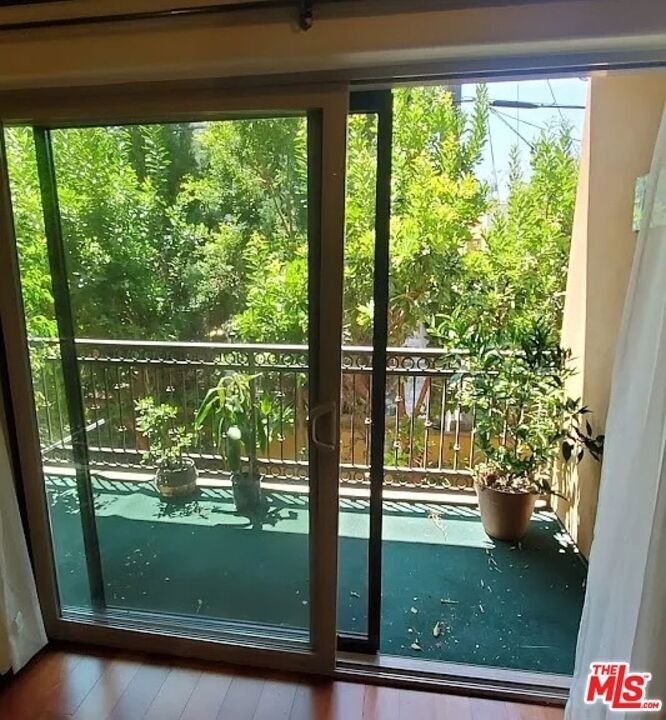 1135 S Shenandoah Street - Photo 28