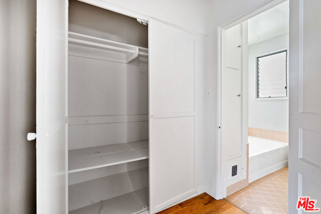 1323 N Olive Drive - Photo 14