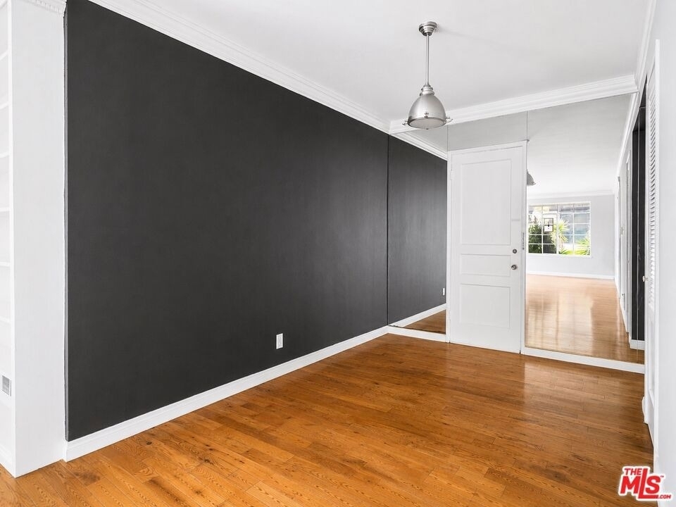 1323 N Olive Drive - Photo 34