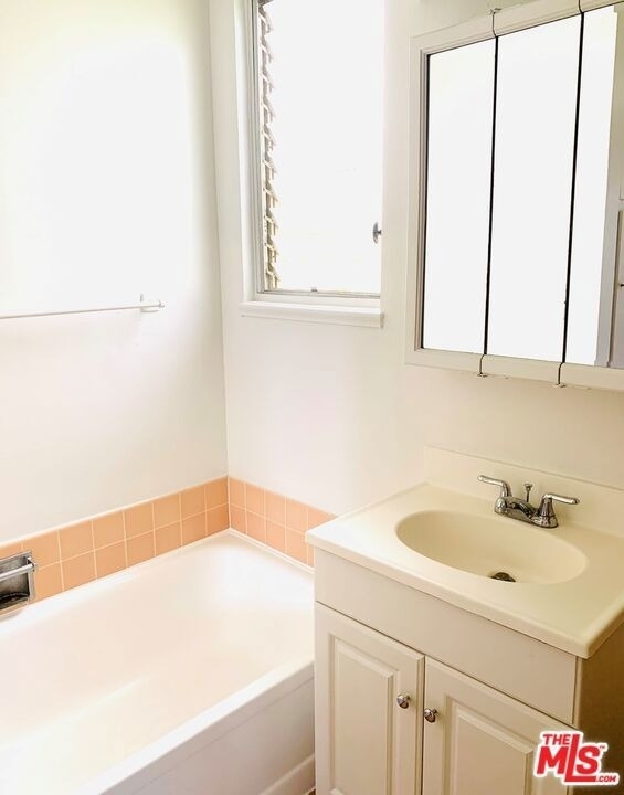 1323 N Olive Drive - Photo 16