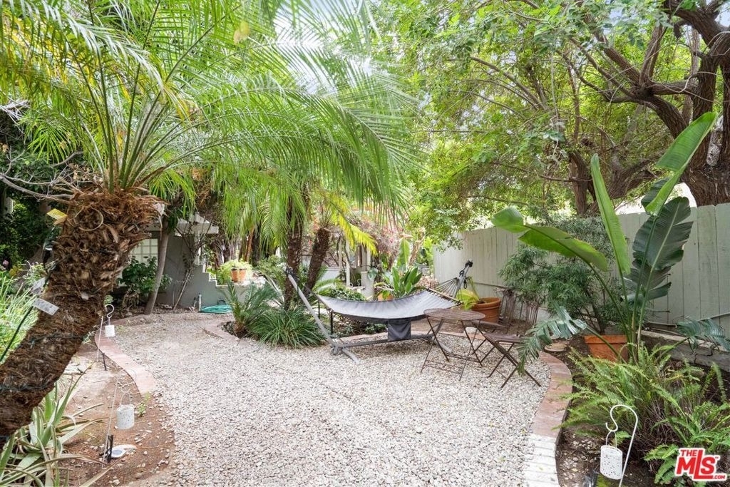 1323 N Olive Drive - Photo 7