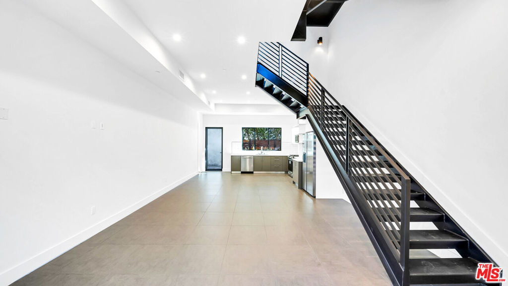 1123 N Formosa Avenue - Photo 5