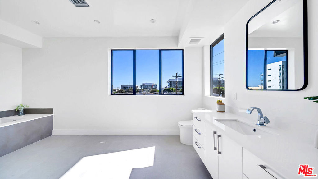 1123 N Formosa Avenue - Photo 18