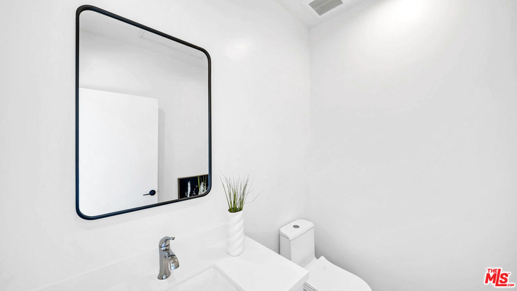 1123 N Formosa Avenue - Photo 25