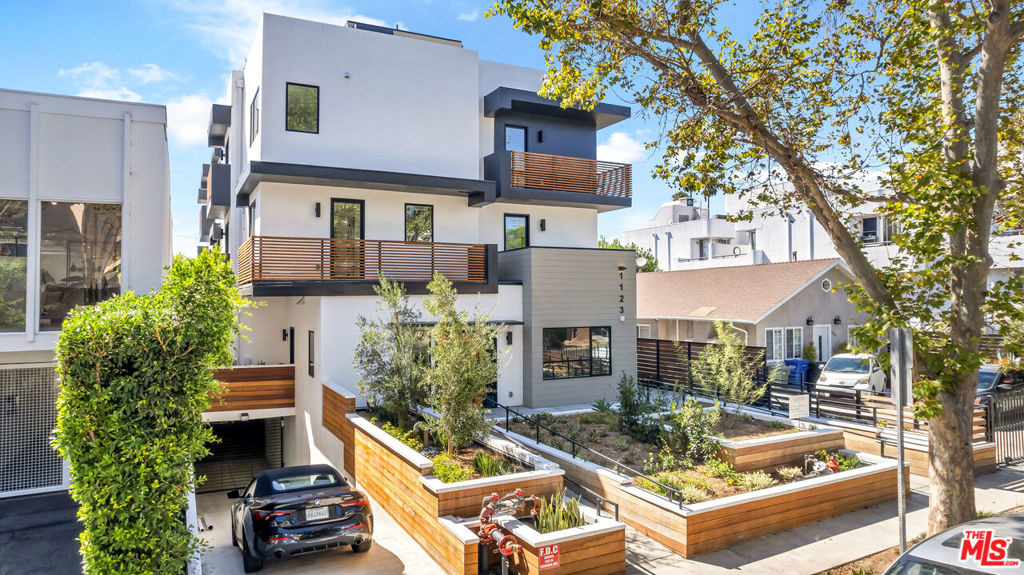 1123 N Formosa Avenue - Photo 32