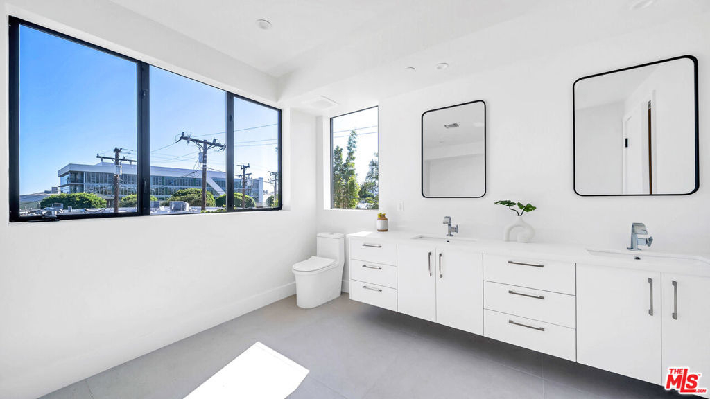 1123 N Formosa Avenue - Photo 19