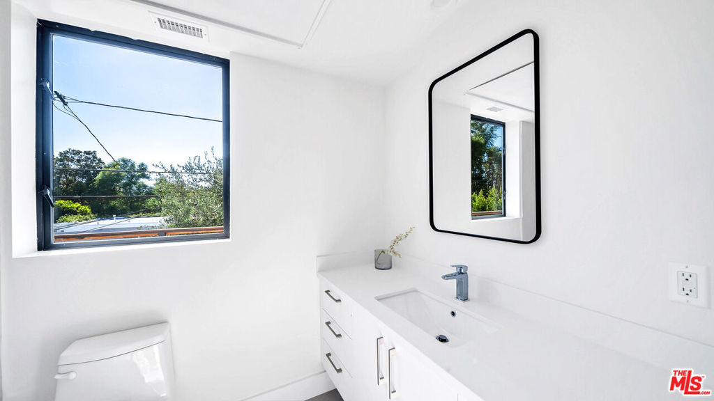 1123 N Formosa Avenue - Photo 26