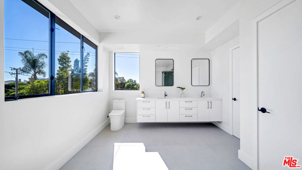 1123 N Formosa Avenue - Photo 17