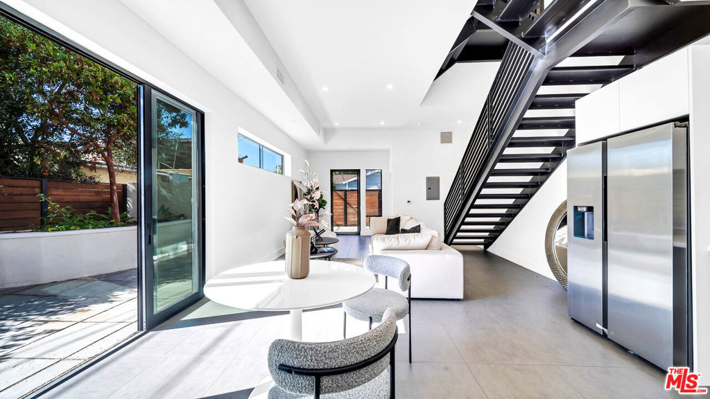 1123 N Formosa Avenue - Photo 1