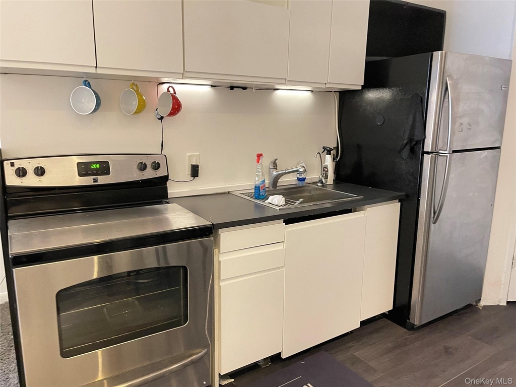 855 E Broadway - Photo 1