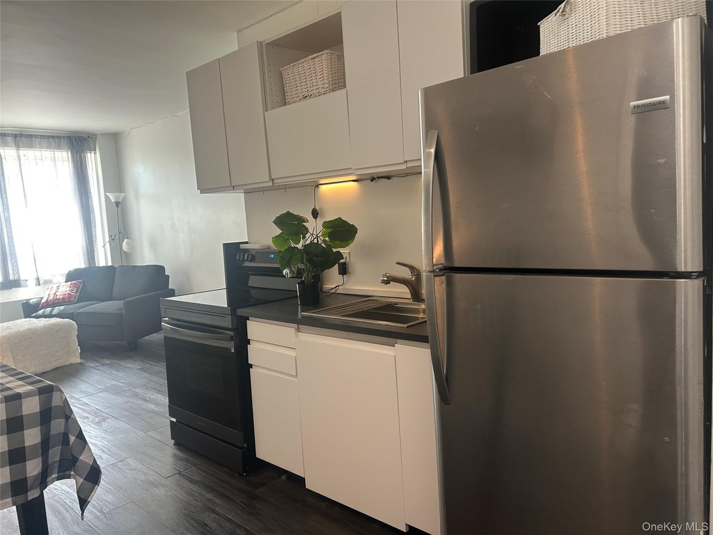 855 E Broadway - Photo 10