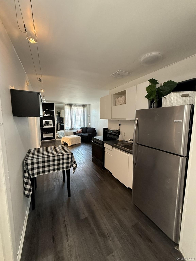 855 E Broadway - Photo 5
