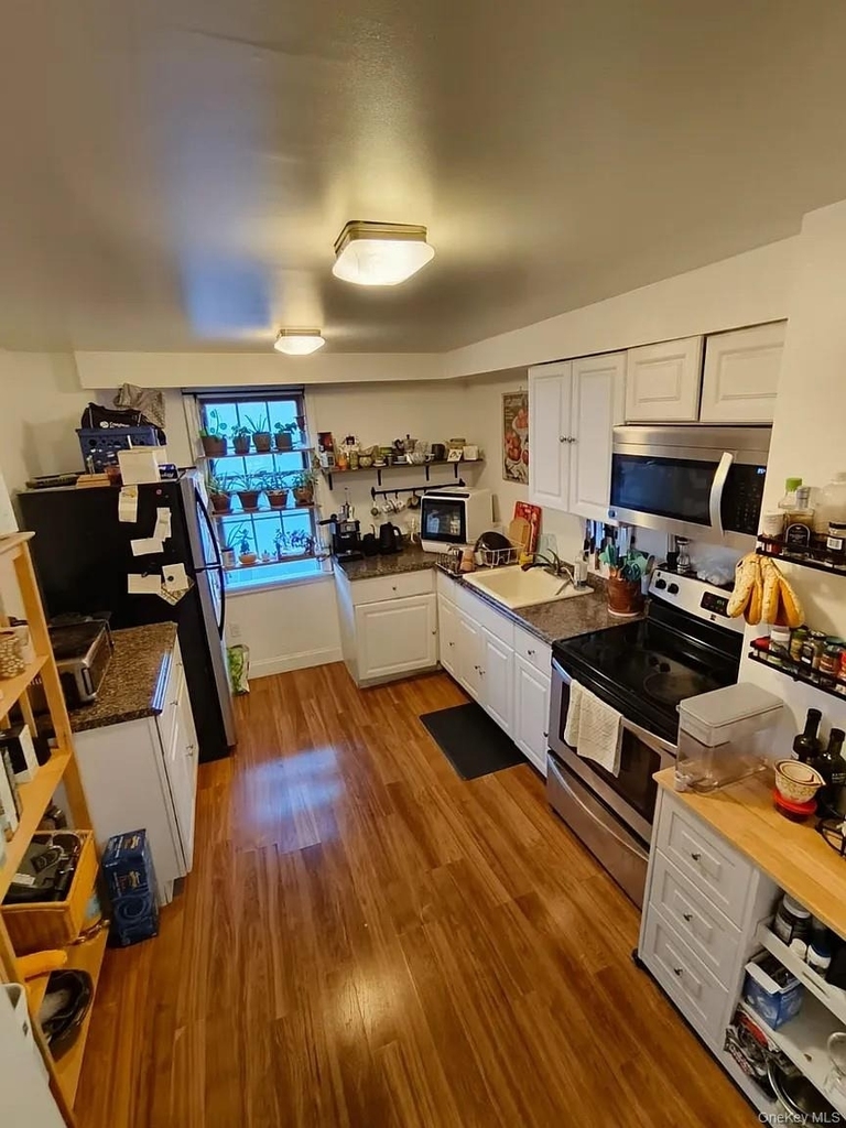 1009 Brown Street - Photo 6