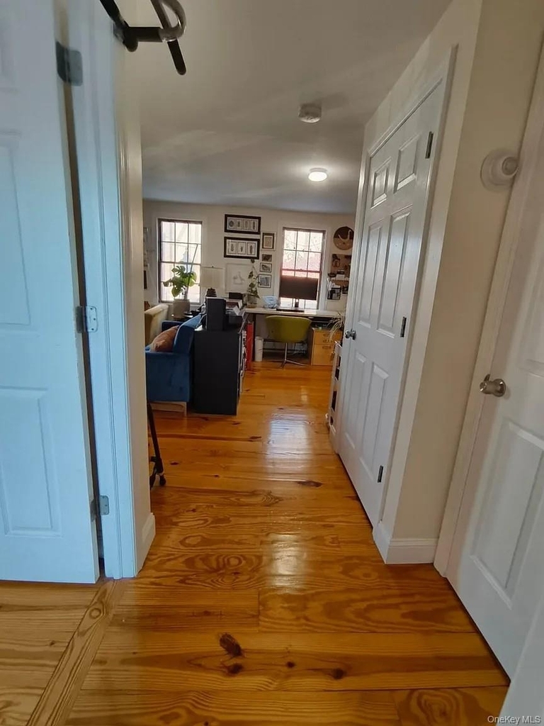 1009 Brown Street - Photo 5